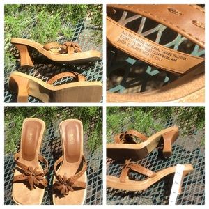 Soho flower detail slide heels Size 9